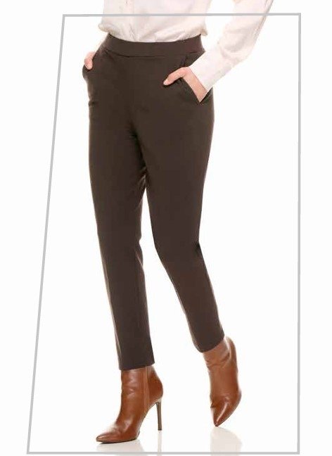 Pantalone elasticizzato, in punto milano, con tasche