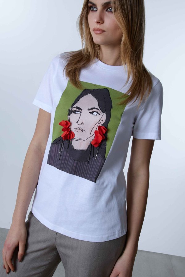 T-shirt bianca in cotone con stampa donna decorata con strass e fiori