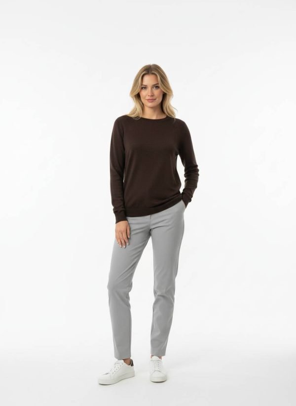 Maglione di lana merinos extra fine collo tondo a costine marrone bruciato