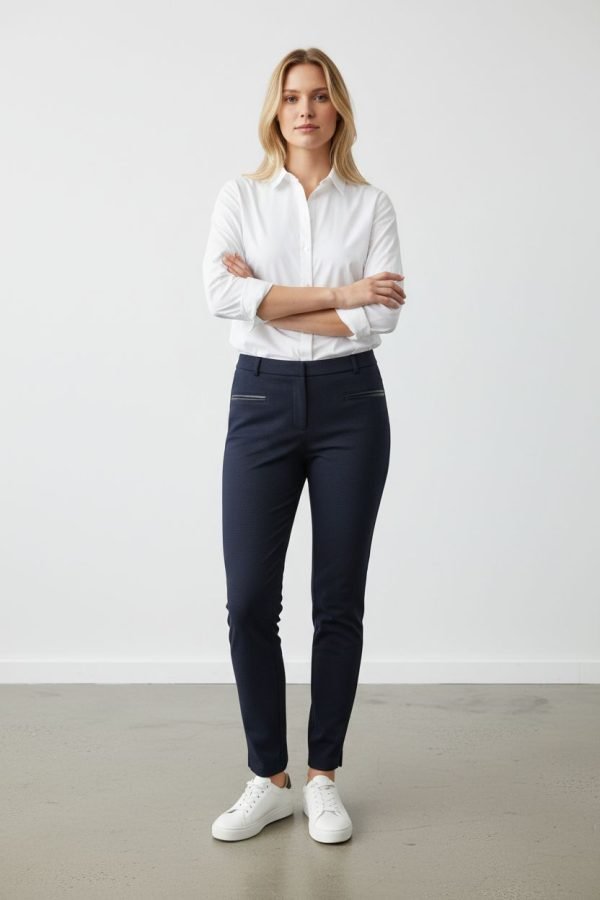 Pantalone taglio a sigaretta stile leggins, finte tasche