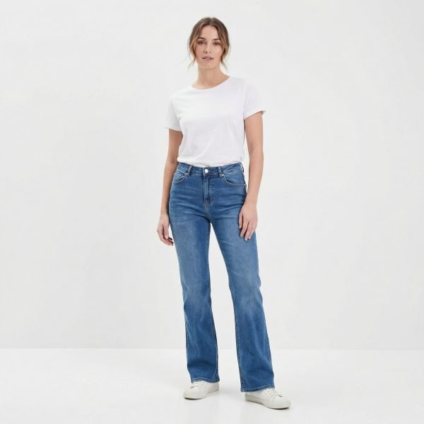 Jeans chiaro elasticizzato con zampetta