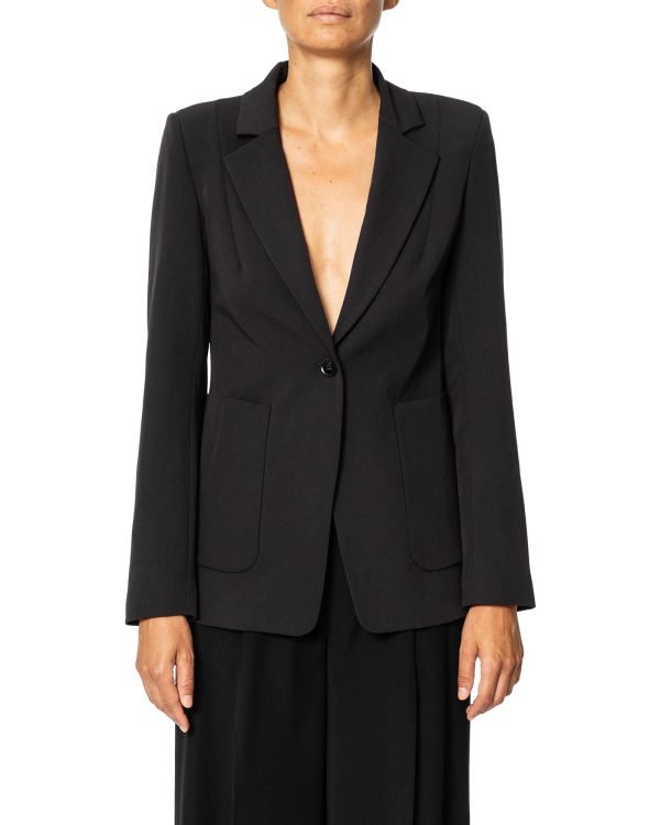 Giacca modello slim, taglio classico, con tasche applicate