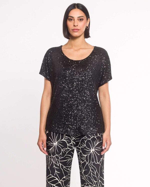 Blusa con paillettes sul davanti  nera collo tondo manica scesa